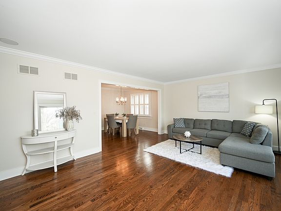 5th image of 681 Marston Ave