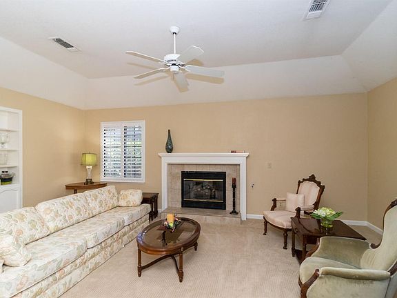 2nd image of 119 Adler Ave
