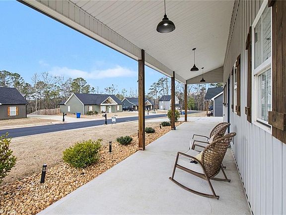 5th image of 150 Addie Jane Ln