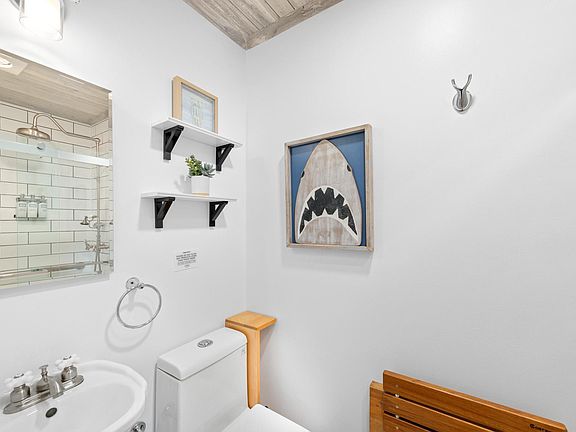 2nd image of 36879 Bayside Dr