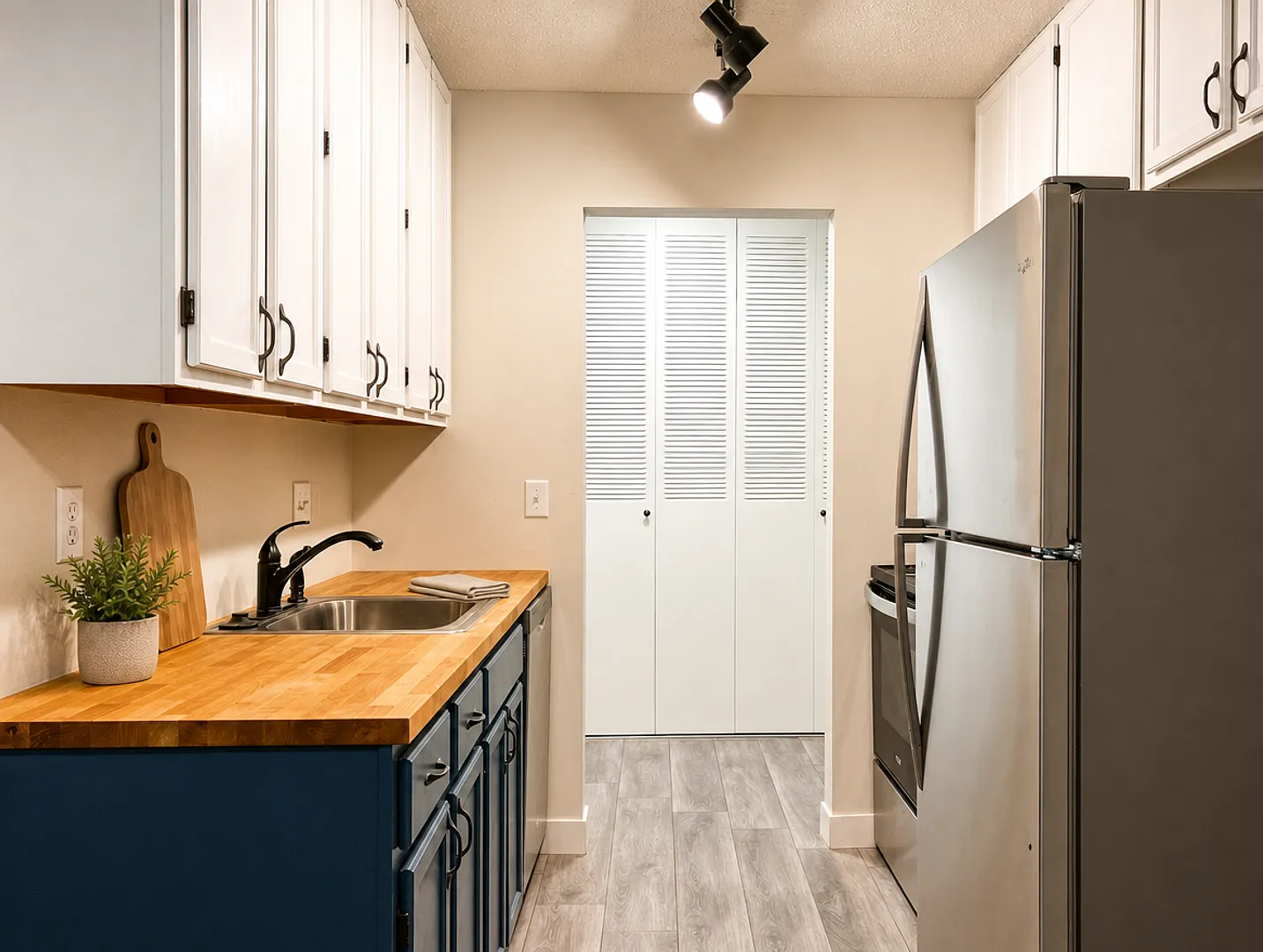 2800 Hillsboro Ave. N. #313, New Hope MN 55427 — Photo 4