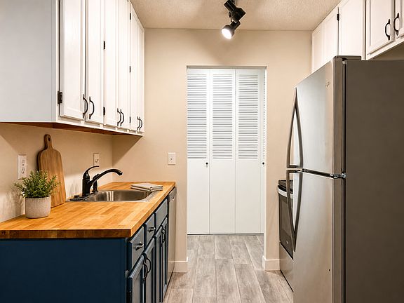 4th image of 2800 Hillsboro Ave N APT 313