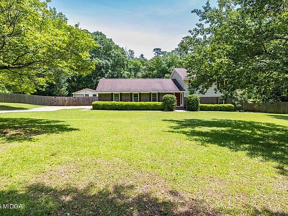 2nd image of 103 Loraine Forest Ct