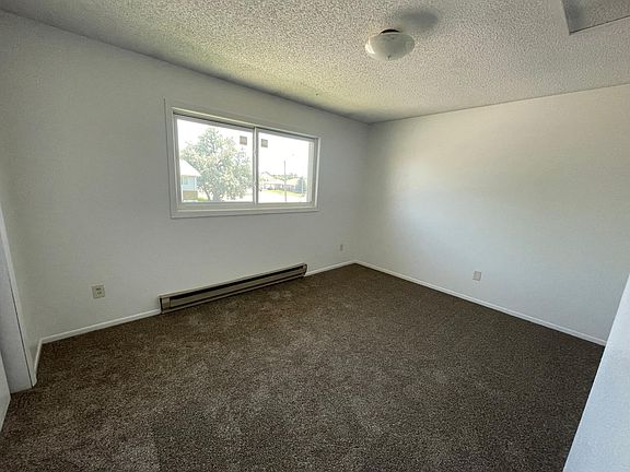 5th image of 840 Grant St