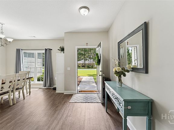 4th image of 202 Orleans Trail