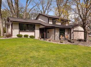 10120 Amsden Way, Eden Prairie, MN 55347