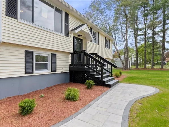 13 Coach Rd, North Billerica, MA 01862