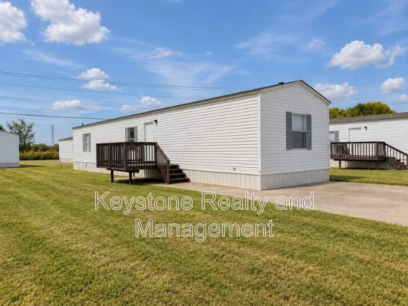 3 bed, 2.0 bath, 1120 sqft, $795 — Photo 1