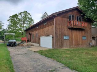 8528 Shore Dr, Machesney Park, IL 61115