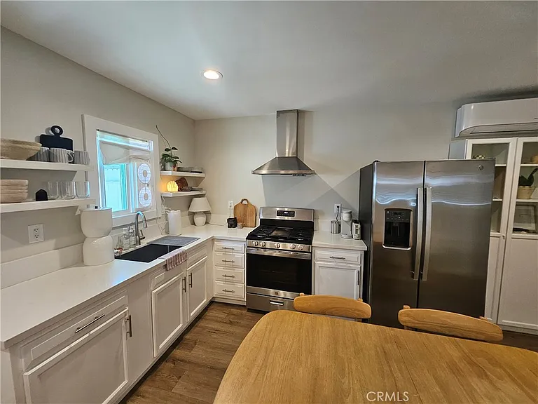 1554 Orange Ave #C — Photo 2