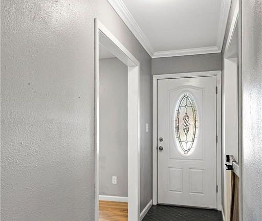 4th image of 1913 Carol St
