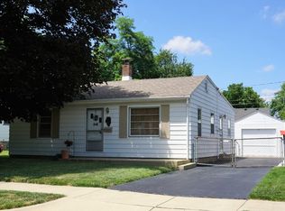 816 W Maple St, Champaign, IL 61820