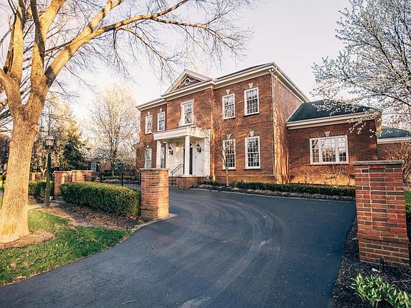 3rd image of 7249 Landon Ln