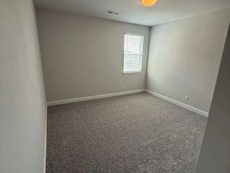 517 Lana Dr — Photo 13