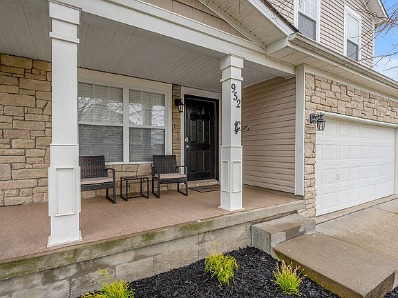 3rd image of 952 Applecross Dr