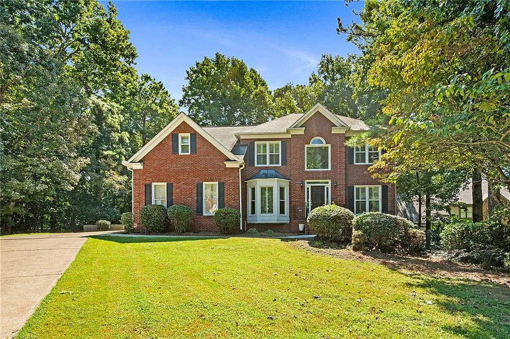 4 bed, 2.5 bath, 2843 sqft, $4,000 — Photo 1