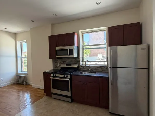 200 Linden Boulevard image 1 of 10