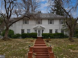 226 E Caracas Ave, Hershey, PA 17033