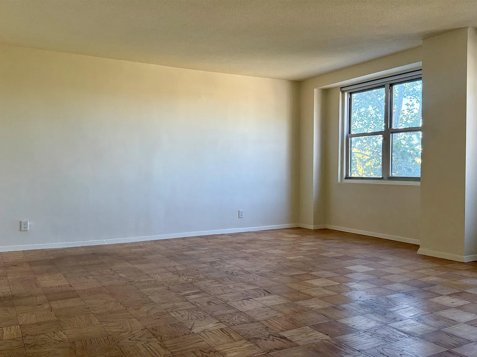Studio, 1.0 bath, 585 sqft, $2,000 — Photo 4