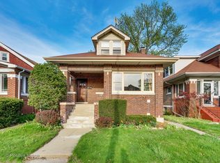740 S Ridgeland Ave, Oak Park, IL 60304