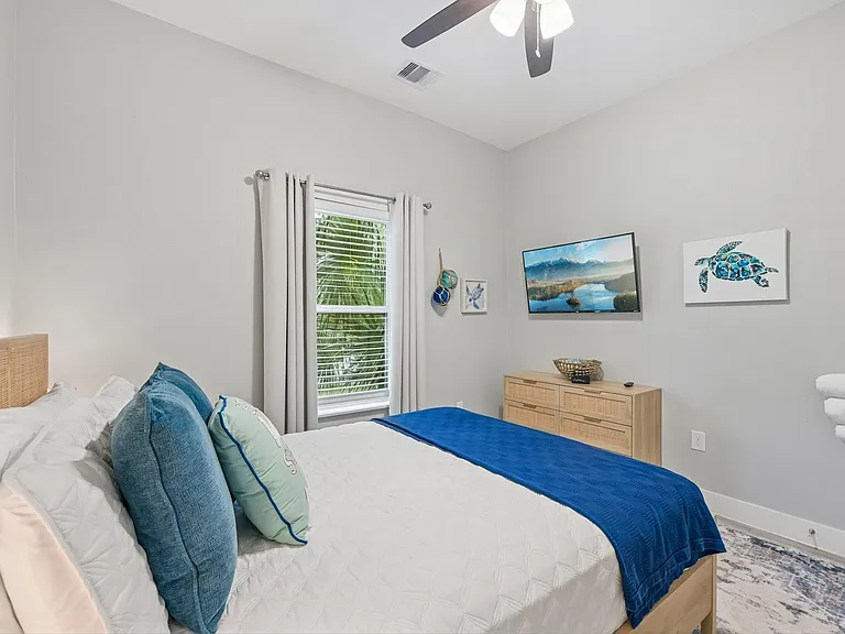 1022 Avenue L — Photo 15