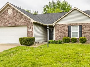 824 Trotter Ct, Greenwood, IN
