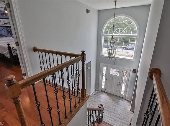 5th image of 3792 Tiffany Dr