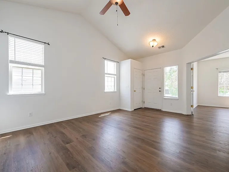 18512 E Harvard Dr — Photo 3