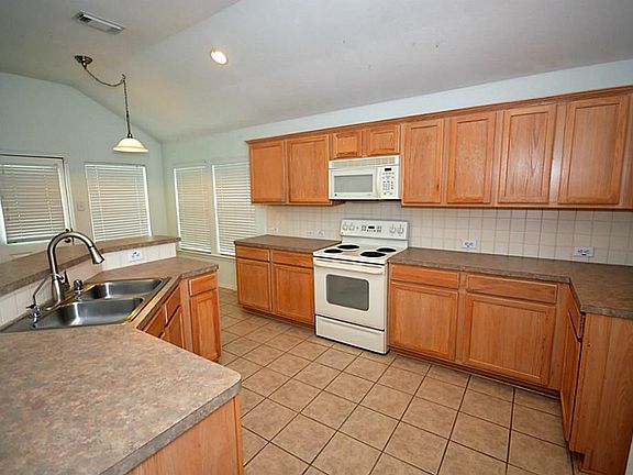 4th image of 25007 Emporia Chase Ct