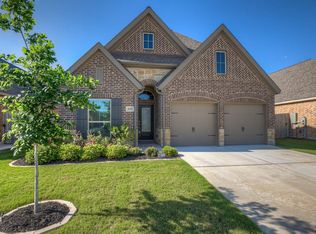 2017 Glen Holw, Seguin, TX 78155