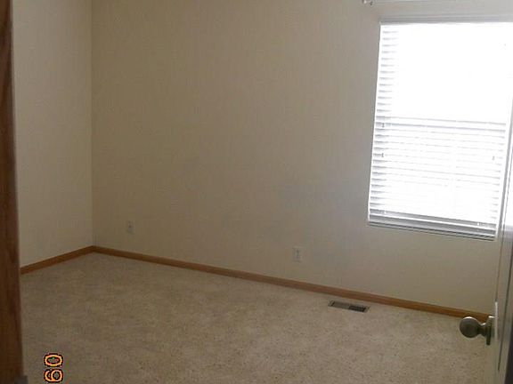 2nd image of 6013 N 167th Plz