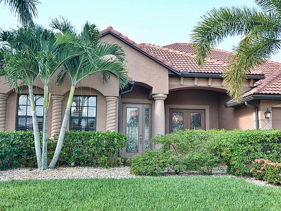 3rd image of 2206 SW 52nd St