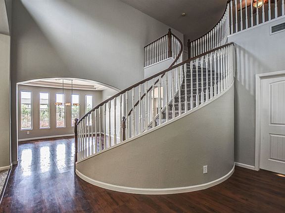 5th image of 1921 W Morning Vista Ln