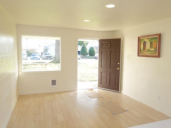 5th image of 5915 99th St SW APT 1