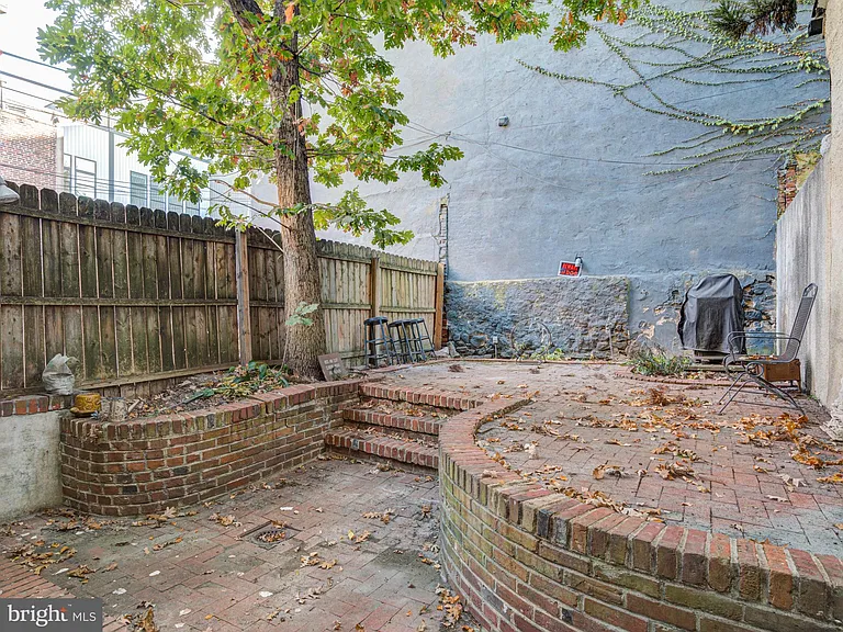 112 Fairmount Ave — Photo 24