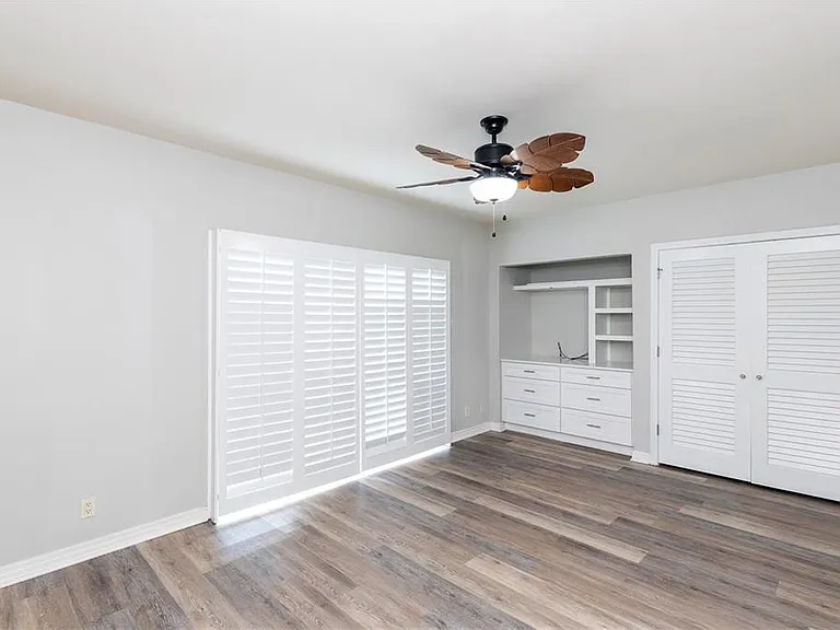 200 W Cotter Ave — Photo 30
