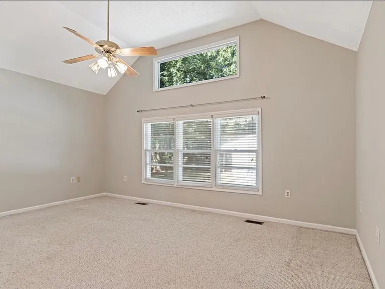 400 Rush Rd — Photo 15