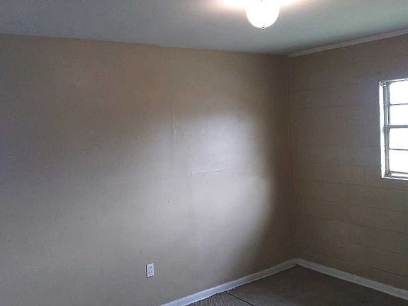 5th image of 3403 Terminal Ct APT 8