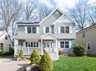 54 Willry St, Woodbridge, NJ 07095