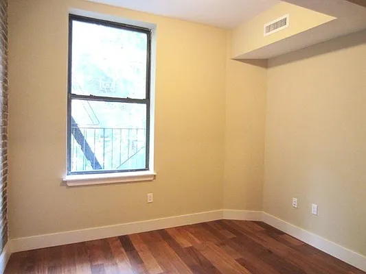 Rented by Mark David | media 36