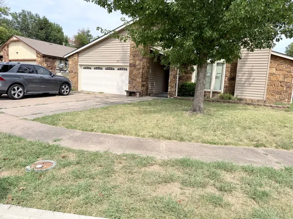 1701 N Desert Palm Ave, Broken Arrow, OK 74012