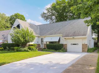 1795 Pontiac Dr, Euclid, OH 44117