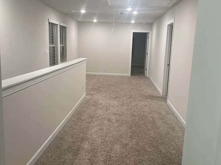 633 Cranford Dr — Photo 3