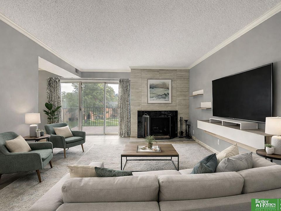 1st image of 12784 Deauville Dr #1-304