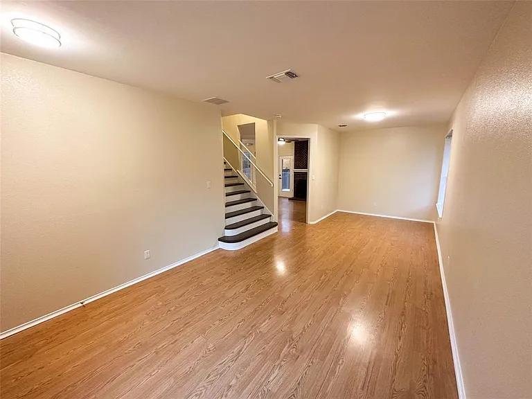 7515 Windrush Dr — Photo 16