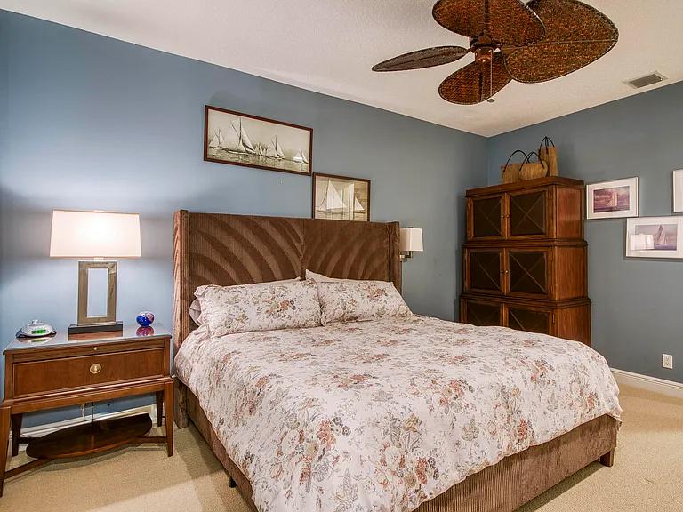7049 Isla Vista Dr — Photo 38