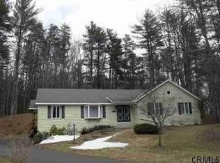 75 Chancellor Dr, Guilderland, NY 12084