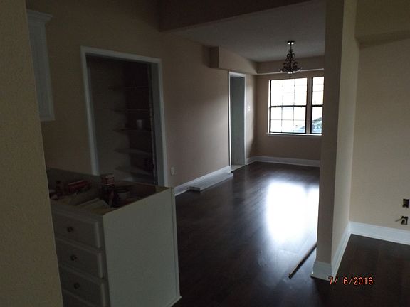 5th image of 5570 Oriole St