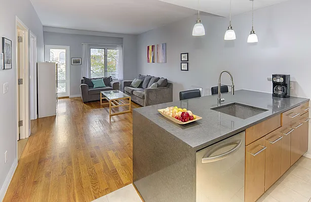 Sold by Avenues Real Estate | media 6