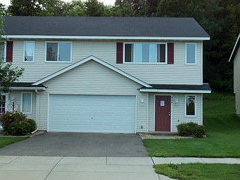 1st image of 976 Hewitt Blvd